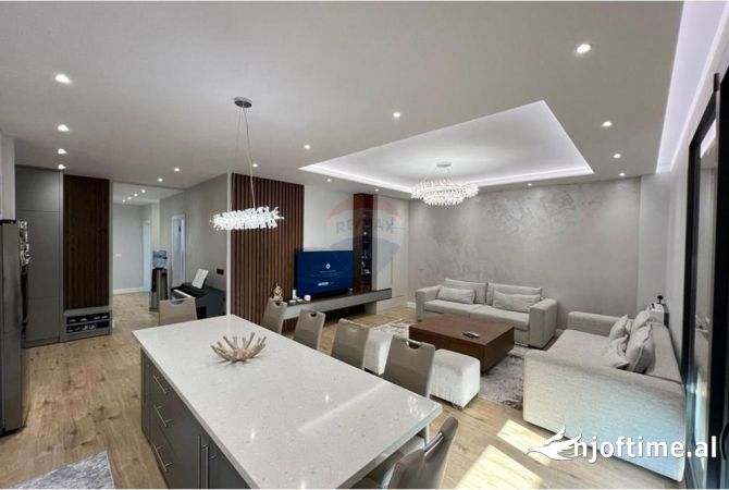 Shtepi ne shitje Apartament ne Tirane, 3+1, Mobilimi E mobiluar, Pagesa 415,000  Euro.