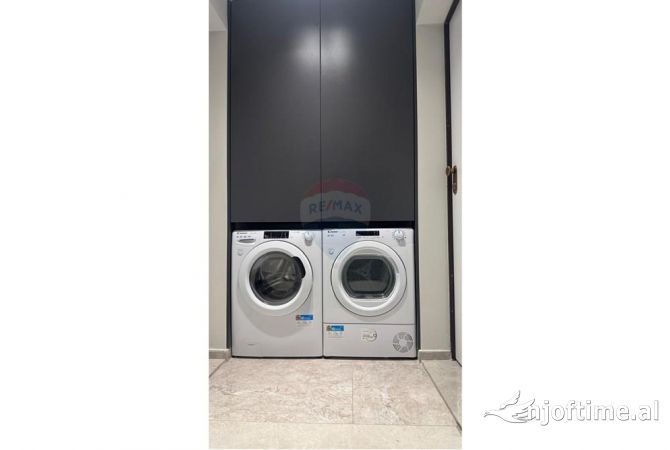 Shtepi ne shitje Apartament ne Tirane, Garsoniere, Mobilimi E mobiluar, Pagesa 152,000  Euro.