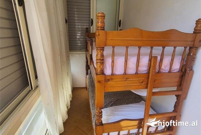 Shtepi ne shitje Apartament ne Durres, Garsoniere, Mobilimi E mobiluar, Pagesa 49,000  Euro.