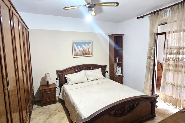 Shtepi me qera 2+1 ne Durres - 300 Euro