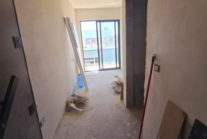 Shtepi ne shitje Apartament ne Durres, Garsoniere, Mobilimi Pjeserisht e mobiluar, Pagesa 44,000  Euro.