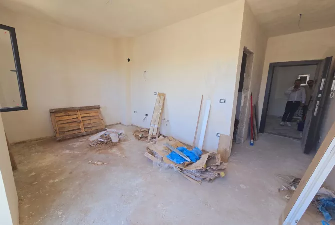 Shtepi ne shitje Apartament ne Durres, Garsoniere, Mobilimi Pjeserisht e mobiluar, Pagesa 44,000  Euro.