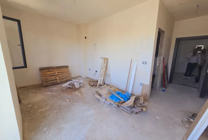 Shtepi ne shitje Apartament ne Durres, Garsoniere, Mobilimi Pjeserisht e mobiluar, Pagesa 44,000  Euro.