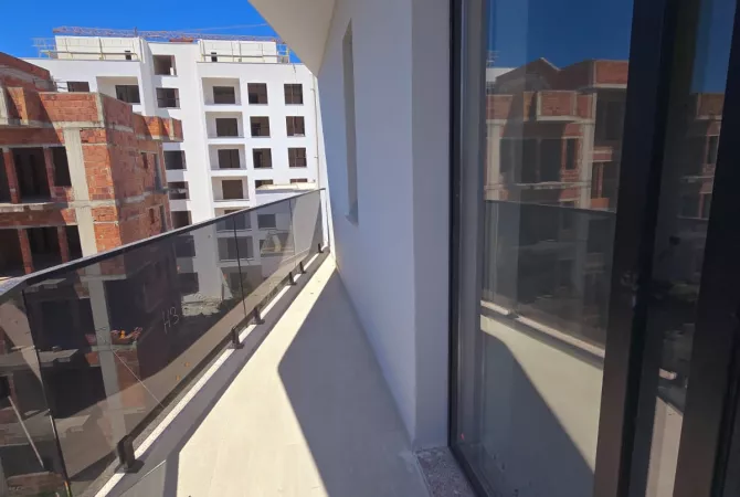 Shtepi ne shitje Apartament ne Durres, Garsoniere, Mobilimi Pjeserisht e mobiluar, Pagesa 44,000  Euro.