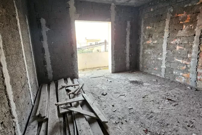 Shtepi ne shitje Shtepi Private ne Durres, 3+1, Mobilimi Bosh, pa mobiluar, Pagesa 93,000  Euro.