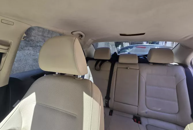 Makina ne shitje ne Durres, Volkswagen, 2013 gasoline-gas,Kambio Automatik Pagesa 75,000  Euro.