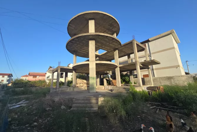 Shtepi ne shitje 3+1 ne Durres - 85,000 Euro