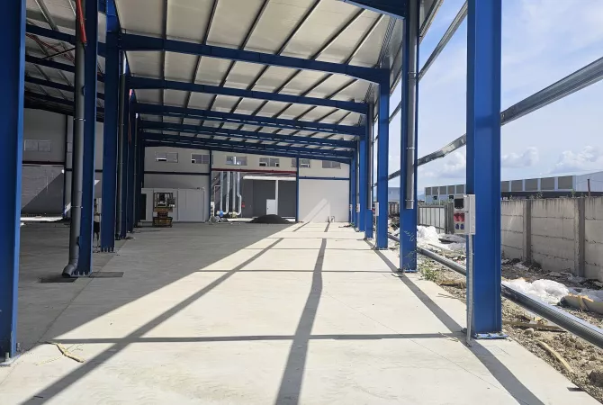 JEPET ME QERA KAPANON NE AUTOSTRADEN TIRANE - DURRES 