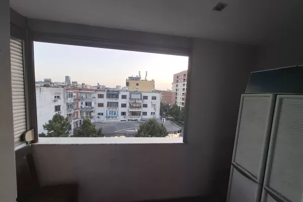 Shtepi me qera Apartament ne Tirane, 2+1, Mobilimi E mobiluar, Pagesa 56,000  Leke.