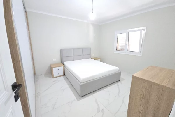 Shtepi me qera Apartament ne Durres, 1+1, Mobilimi E mobiluar, Pagesa 300  Euro.