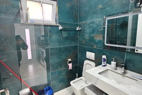 Shtepi me qera Apartament ne Durres, 1+1, Mobilimi E mobiluar, Pagesa 300  Euro.