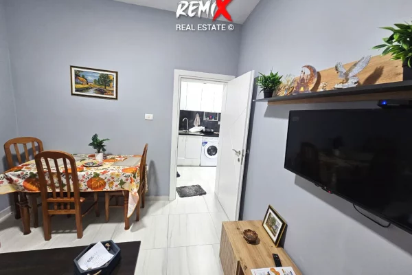 Shtepi me qera 1+1 ne Durres - 300 Euro