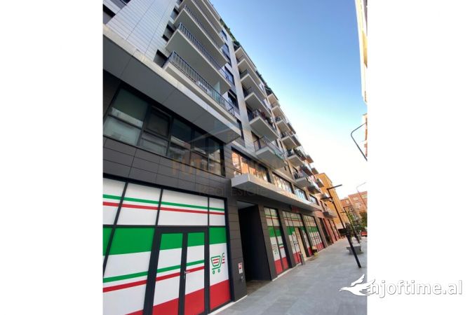 Ambient biznesi me qera 3+1 ne Tirane - 1,800 Euro