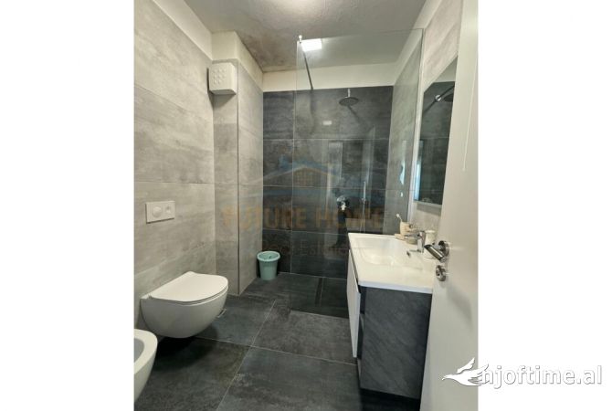 Shtepi me qera Apartament ne Tirane, 2+1, Mobilimi E mobiluar, Pagesa 700  Euro.