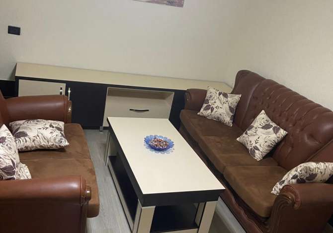 Shtepi me qera 2+1 ne Tirane - 450 Euro
