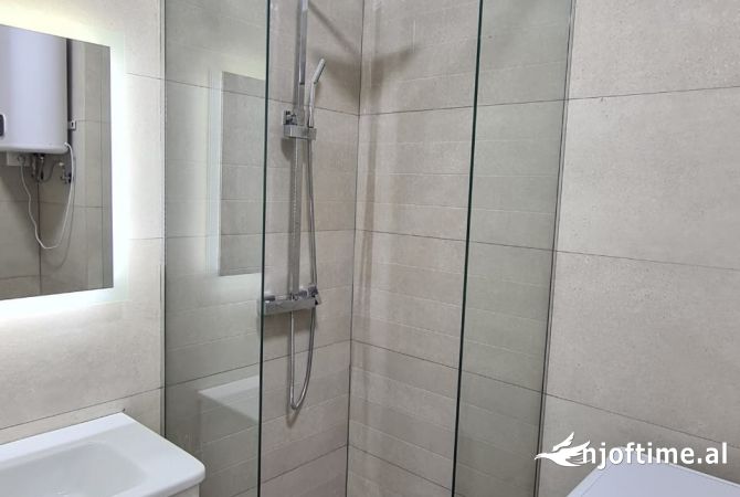 Shtepi me qera Apartament ne Tirane, 1+1, Mobilimi E mobiluar, Pagesa 1,000  Euro.