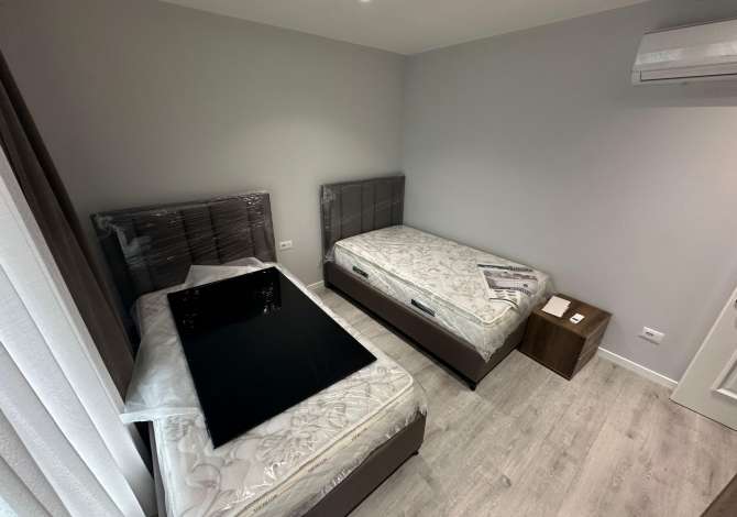 Shtepi me qera Vila Luksoze ne Tirane, 7+1, Mobilimi E mobiluar, Pagesa 3,000  Euro.