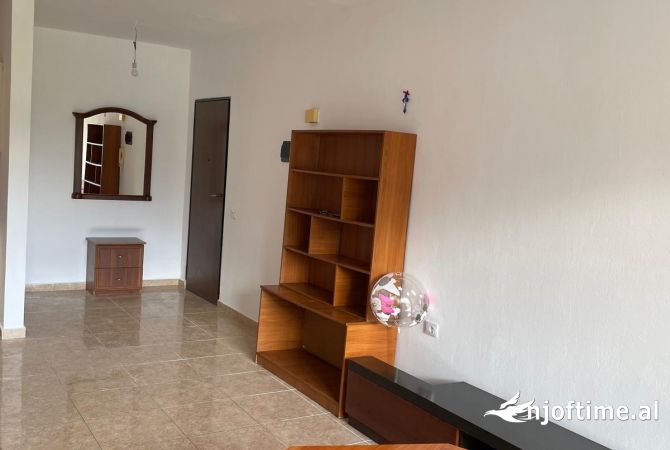 Shtepi me qera 2+1 ne Tirane - 450 Euro