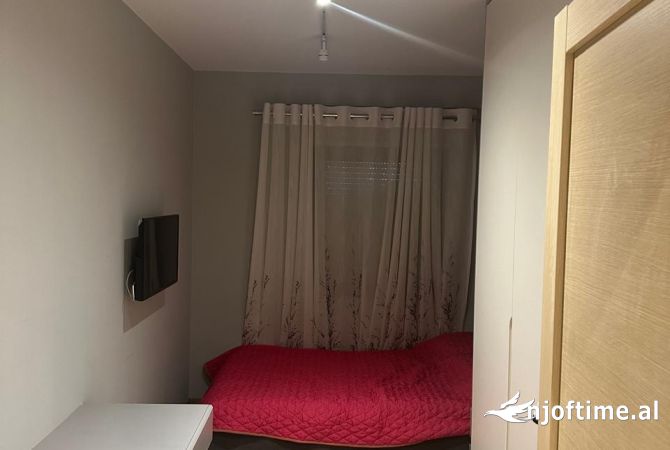 Shtepi me qera Apartament ne Tirane, 2+1, Mobilimi E mobiluar, Pagesa 500  Euro.