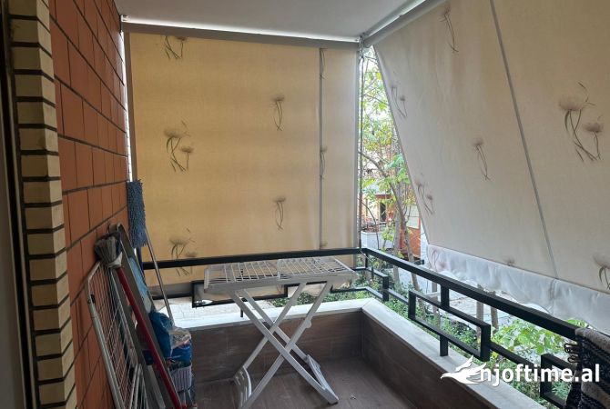 Shtepi me qera Apartament ne Tirane, 2+1, Mobilimi E mobiluar, Pagesa 500  Euro.