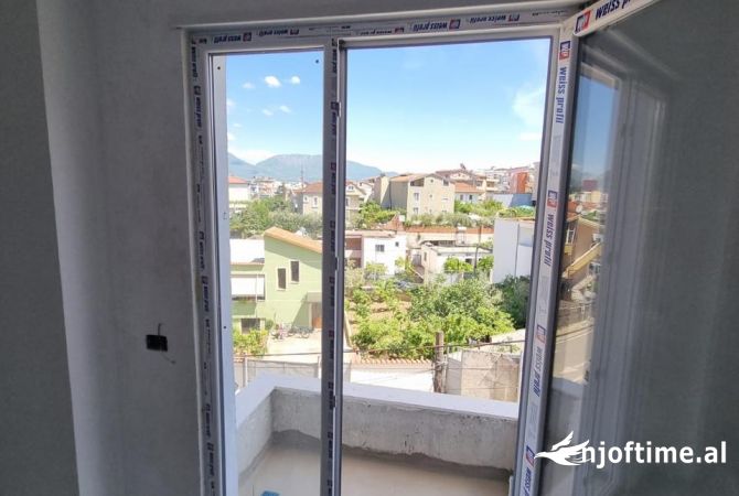 Shtepi ne shitje 1+1 ne Tirane - 72,000 Euro