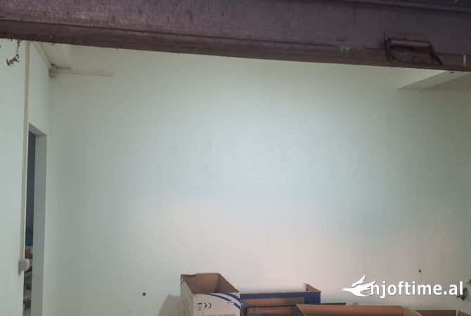 Ambient biznesi me qera 1+1 ne Tirane - 400 Euro