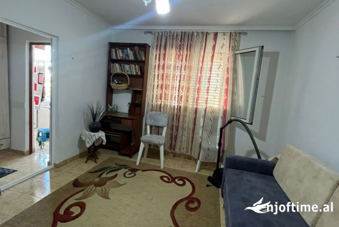 Shtepi ne shitje 2+1 ne Tirane - 130,000 Euro