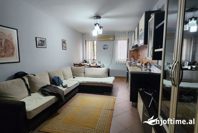 Shtepi ne shitje 2+1 ne Tirane - 95,000 Euro
