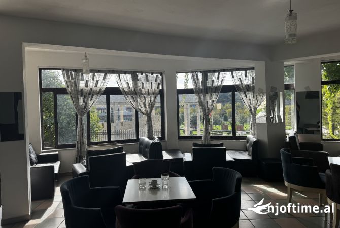 Ambient biznesi me qera 2+1 ne Lezhe - 800 Euro