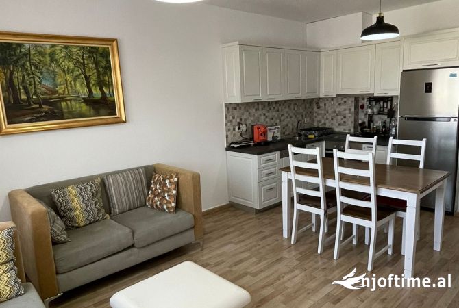 Shtepi me qera 2+1 ne Tirane - 550 Euro