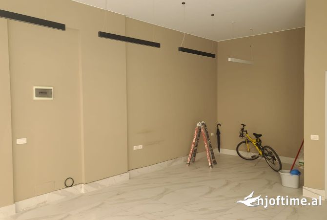 Ambient biznesi me qera 1+1 ne Tirane - 1,200 Euro