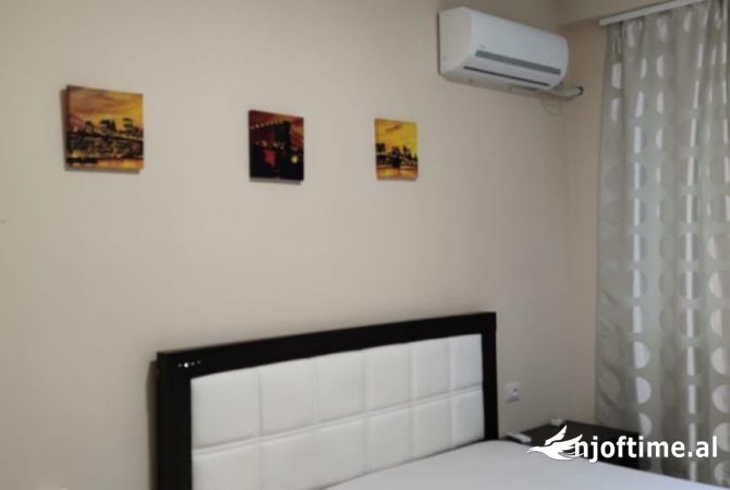 Shtepi me qera 2+1 ne Tirane - 650 Euro