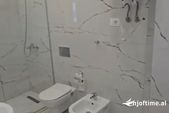 Shtepi me qera Apartament ne Tirane, 1+1, Mobilimi E mobiluar, Pagesa 650  Euro.