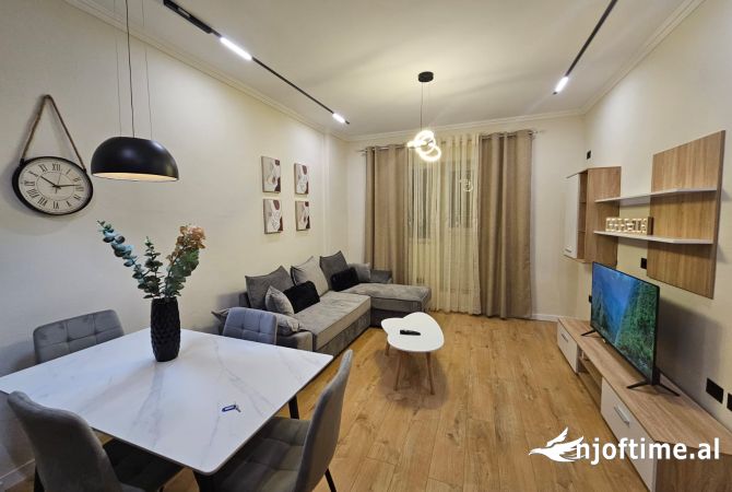 Shtepi ne shitje 1+1 ne Tirane - 90,000 Euro