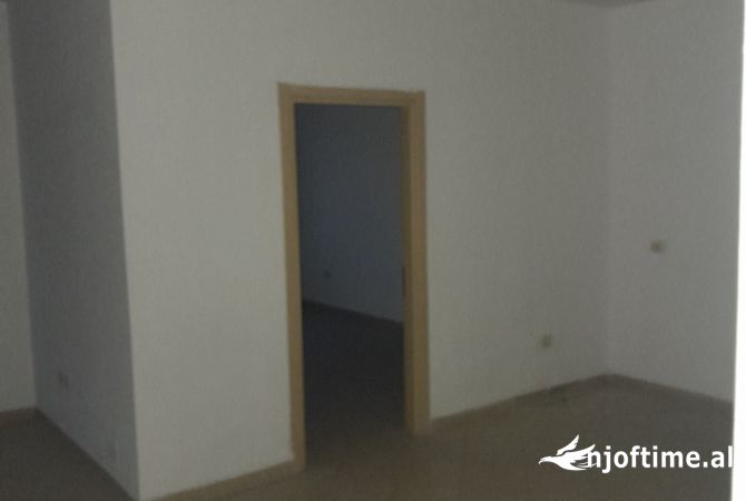 Shtepi ne shitje 2+1 ne Tirane - 122,400 Euro
