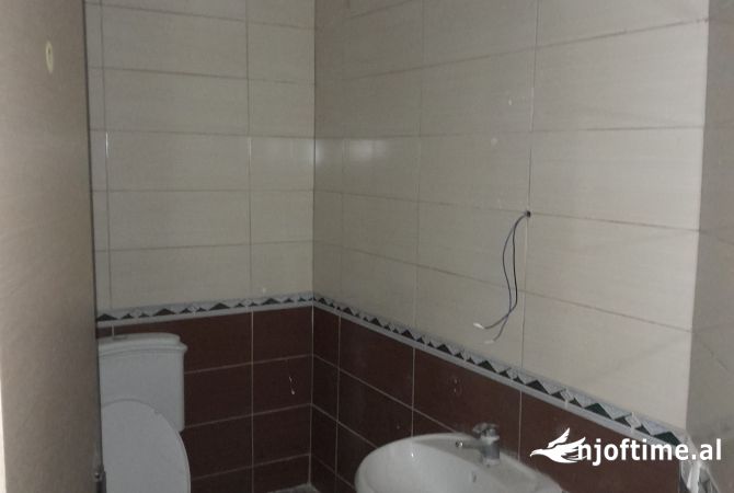 Shtepi ne shitje 2+1 ne Tirane - 122,400 Euro
