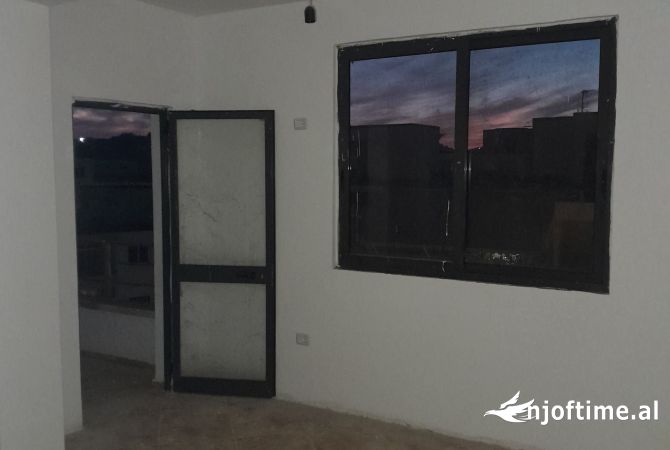 Shtepi ne shitje 2+1 ne Tirane - 120,000 Euro