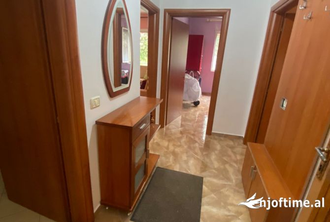 Shtepi ne shitje Apartament ne Tirane, 2+1, Mobilimi E mobiluar, Pagesa 120,000  Euro.
