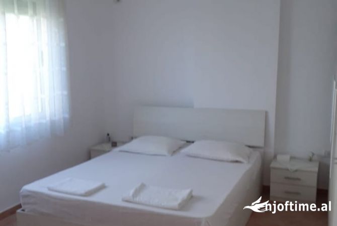 Shtepi ne shitje Apartament ne Durres, 1+1, Mobilimi E mobiluar, Pagesa 83,000  Euro.