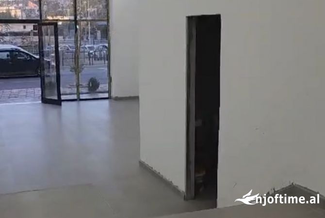 Ambient biznesi me qera 3+1 ne Tirane - 2,000 Euro