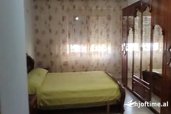 Shtepi me qera 2+1 ne Tirane - 450 Euro