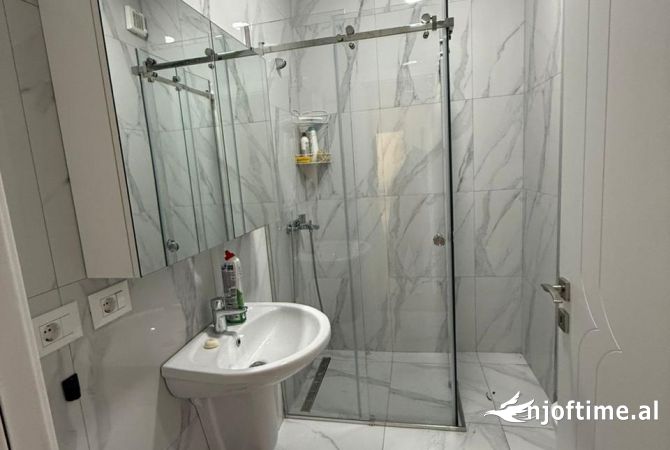 Casa in affitto 2+1 a Tirana - 1,000 Euro