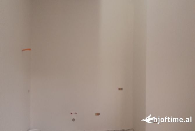 Shtepi ne shitje 2+1 ne Tirane - 98,000 Euro
