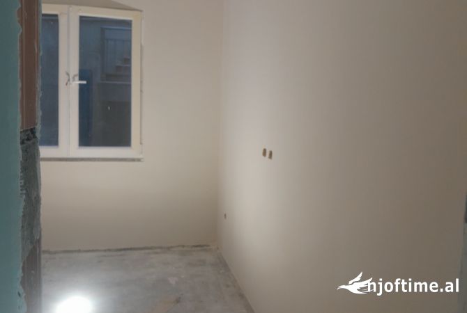 Shtepi ne shitje 2+1 ne Tirane - 98,000 Euro