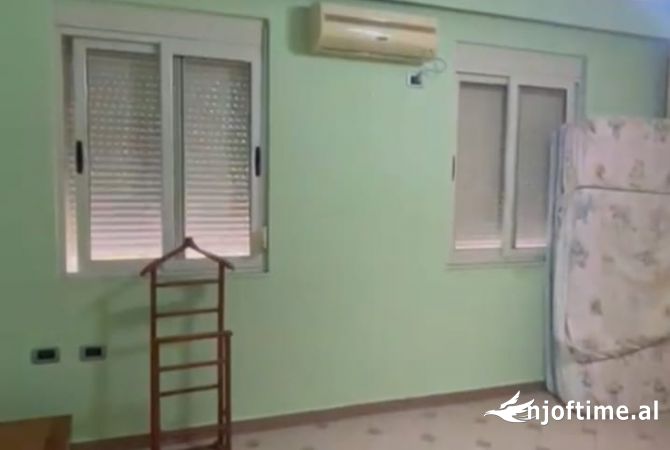 Shtepi me qera 2+1 ne Tirane - 650 Euro