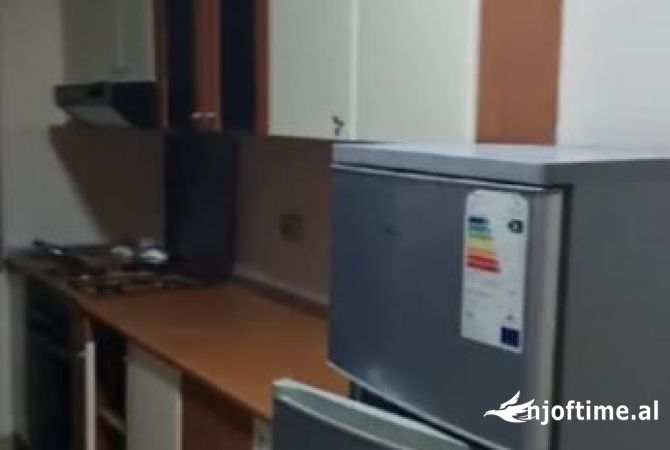 Shtepi me qera 2+1 ne Tirane - 400 Euro