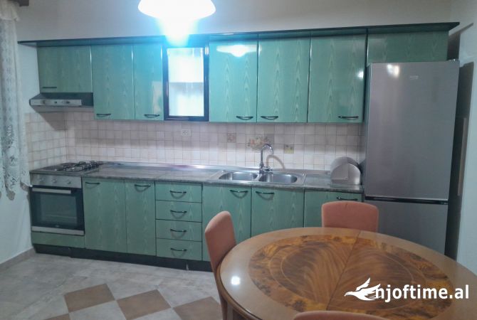 Shtepi me qera 2+1 ne Tirane - 450 Euro