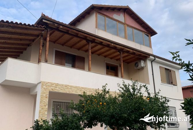 Shtepi ne shitje 3+1 ne Berat - 160,000 Euro