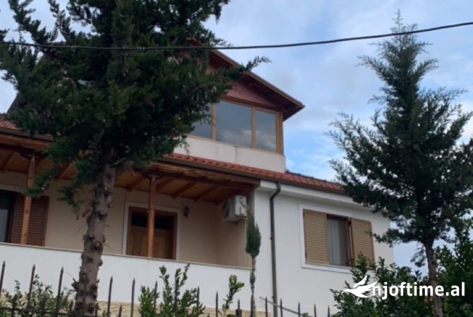Shtepi ne shitje 3+1 ne Berat - 160,000 Euro