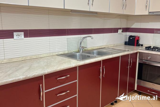 Casa in affitto 2+1 a Tirana - 1,000 Euro